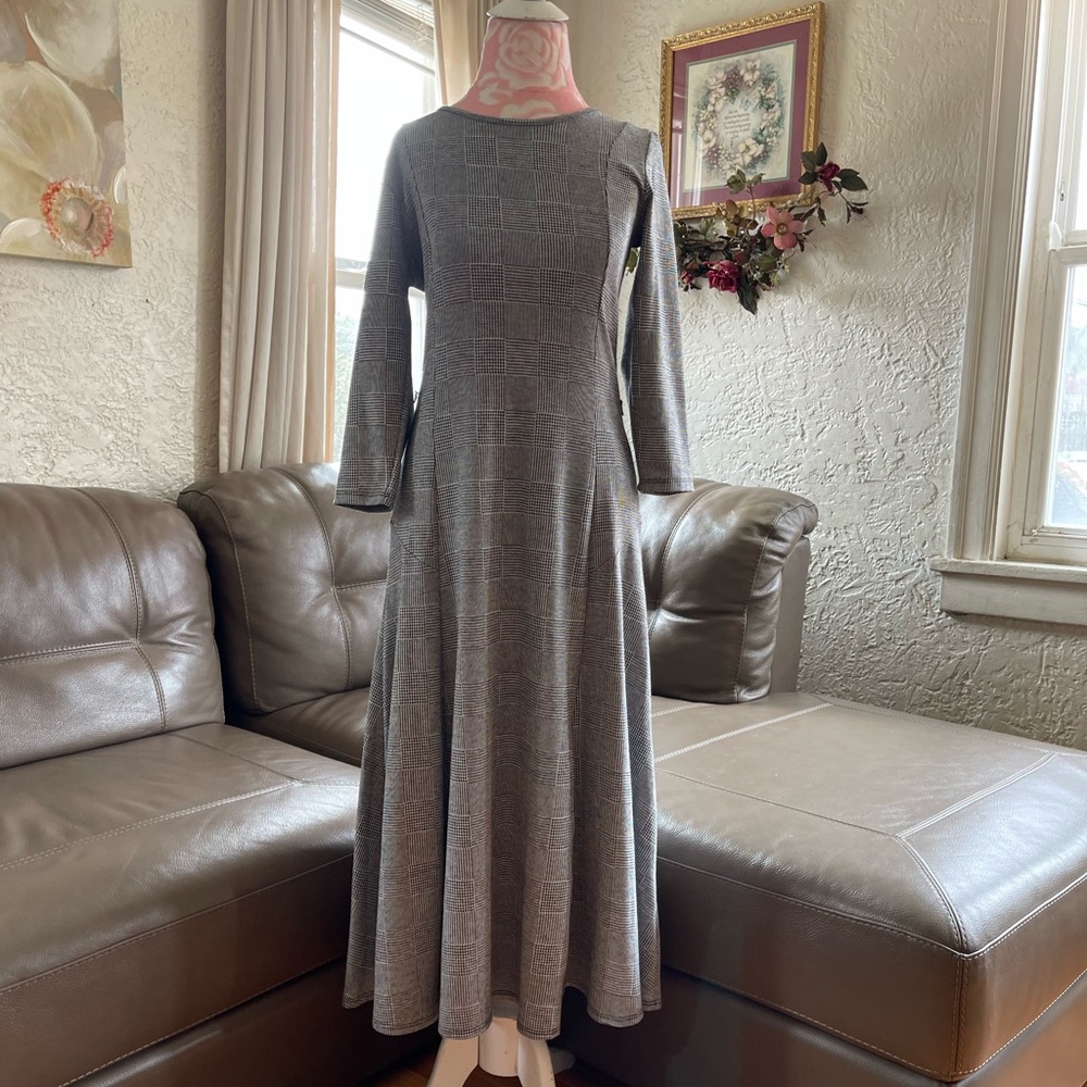 Nina Leonard Dress